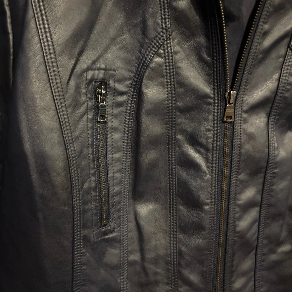 Women’s Roz & Ali Faux Leather Jacket - Picture 3 of 6